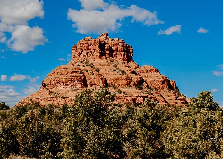 bell rock hike sedona and the surrounding area