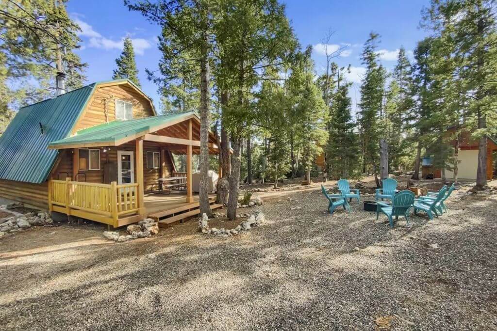 Where to Stay Between Zion and Bryce (15 Best Choices in 2024)