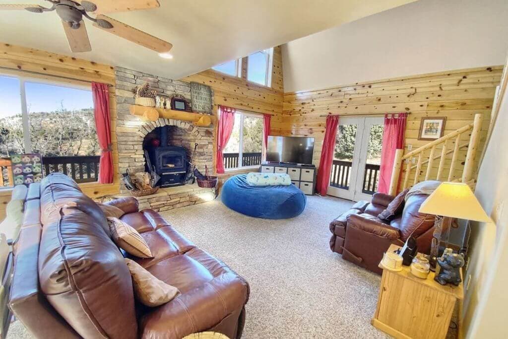 Where to Stay Between Zion and Bryce (15 Best Choices in 2024)