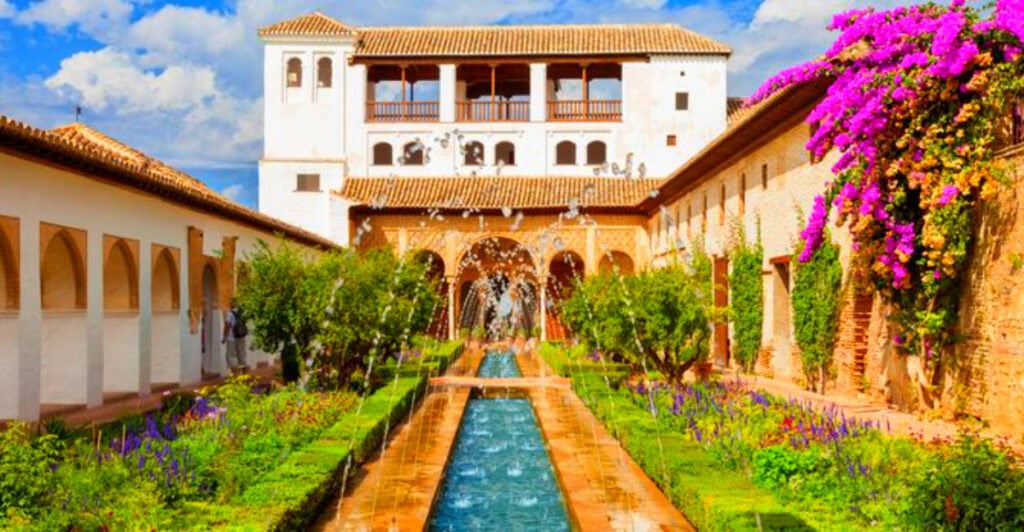 12 Reasons Why Granada Is the Best Budget City in Europe