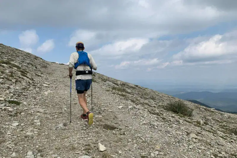 Black Diamond Distance Carbon Z — speed-hiker favorite with swappable tips