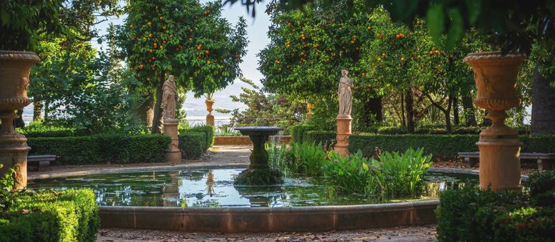 Carmen de los Mártires gardens (peaceful, panoramic, free)