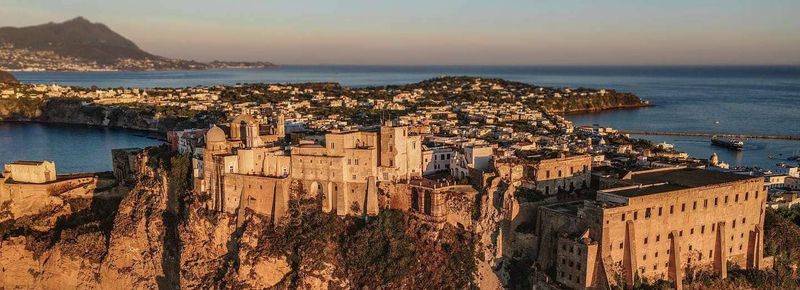 Tour Palazzo d'Avalos, the Dramatic Cliff-Top Former Prison