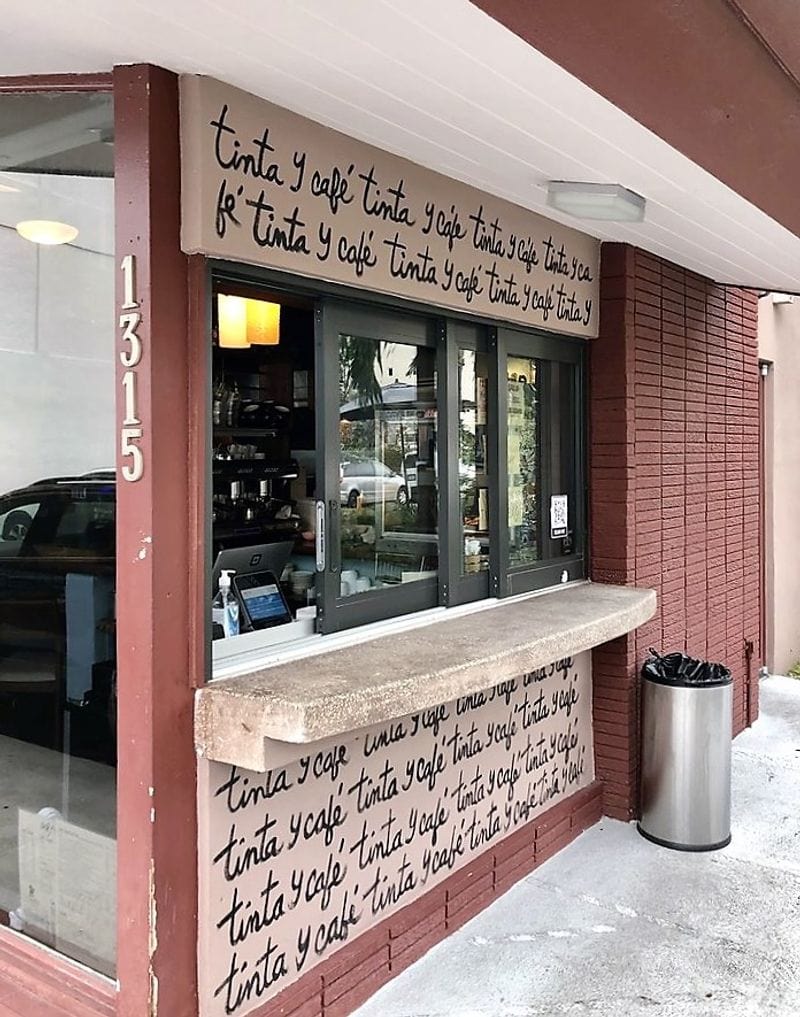Tinta Y Café – Coral Gables
