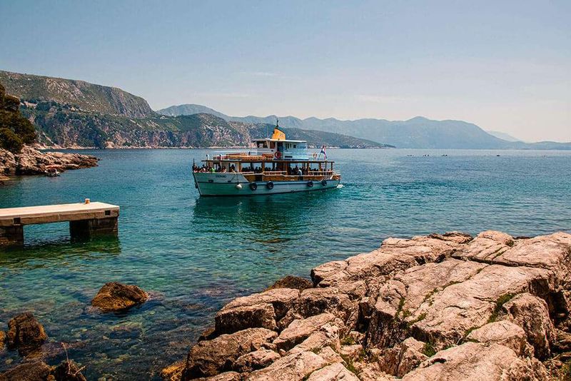 Low-stress scenic escapes minutes from town