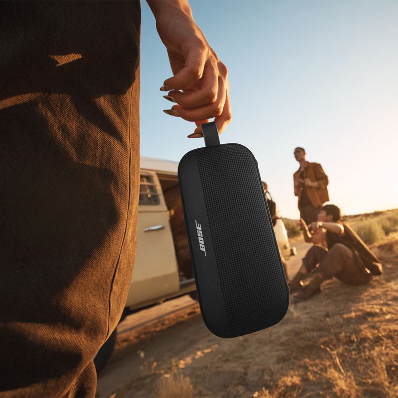 Bose SoundLink Flex (2nd Gen) — Bose's Do-Everything Traveler