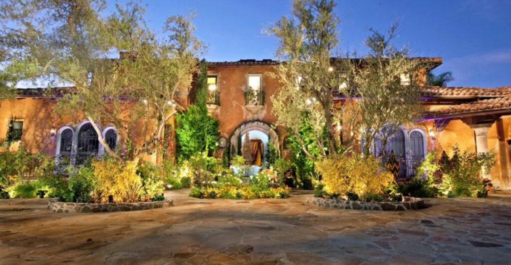 LA’s Underrated Neighbor Has A Rock-Legend Club, Secret Canyons & Movie Sets