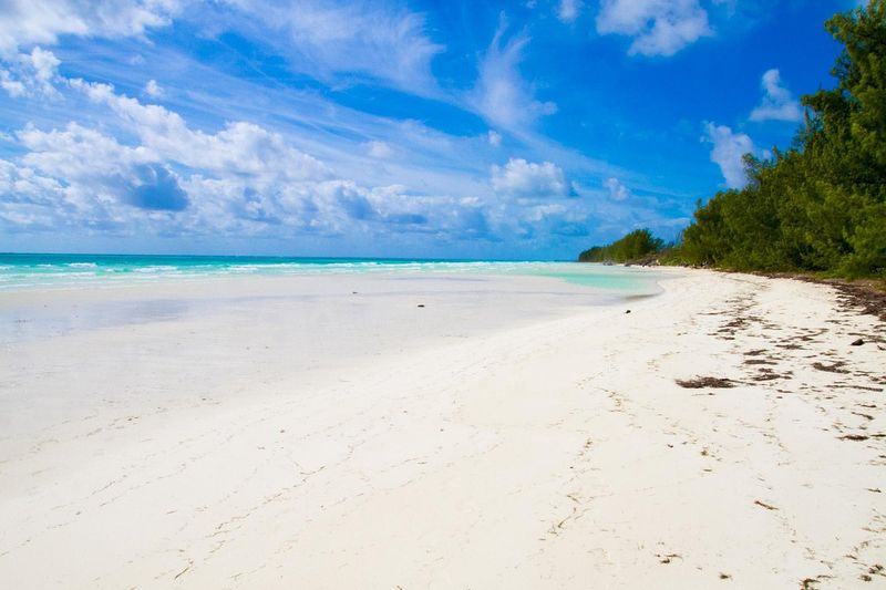 Grand Bahama: Maximum Value, Minimum Crowds