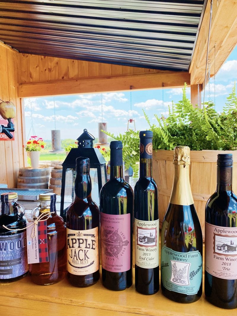 Applewood Winery - Fruit Wines, Ciders & Apple Picking