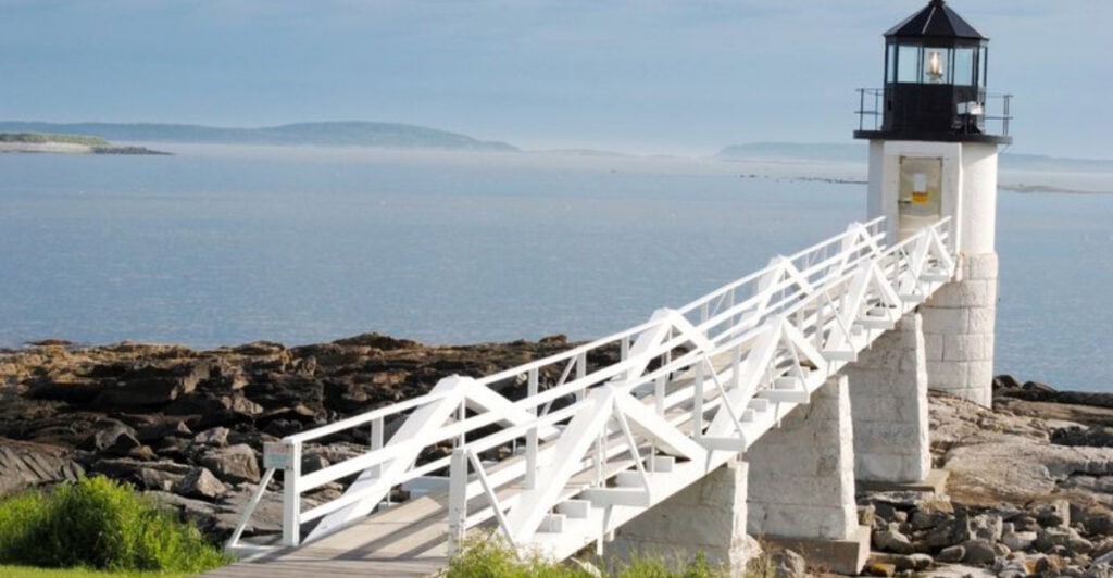 Maine’s Coastal Drive Where You’ll Spot More Lighthouses Than People