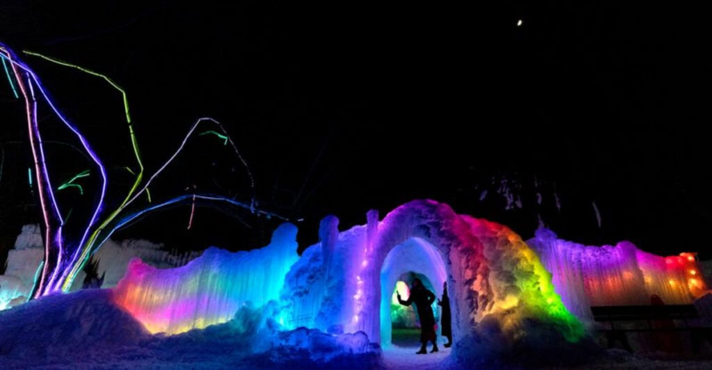 Minnesota, Falcon Heights is between Saint Paul and Minneapolis: The town that hosts Ice Castles every winter