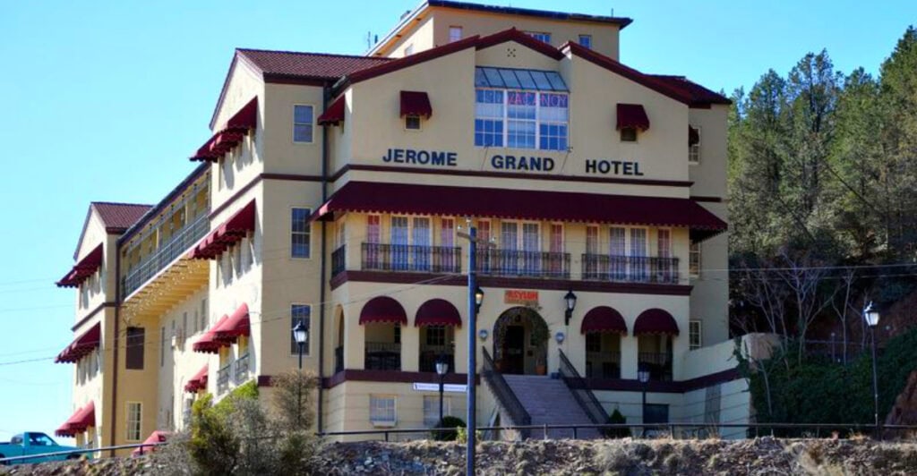 The Haunted Hotel in Arizona That Attracts Ghost Hunters From Around the World