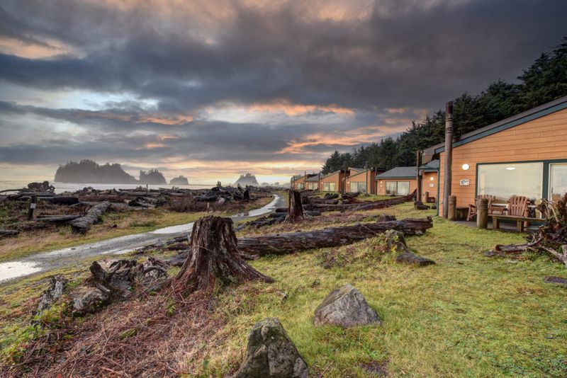 A Town Shaped by Nature's Extremes