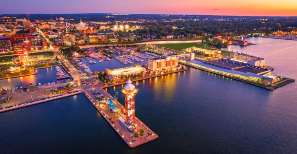 The Most Affordable U.S. Cities To Visit This Fall According To Airbnb
