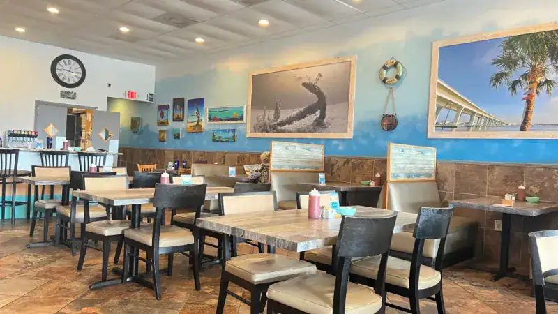 Three Little Birds Café – Stuart