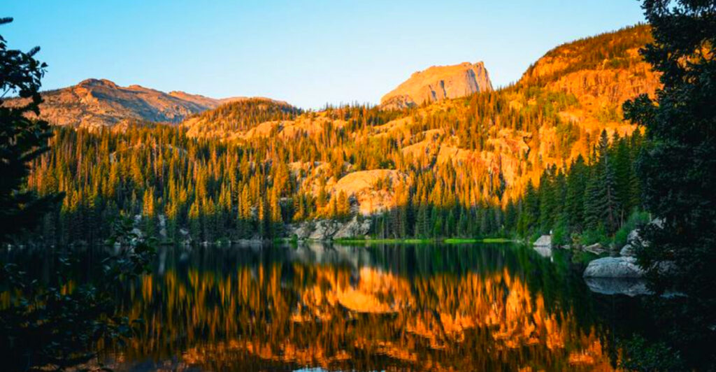 10 Beginner-Friendly Hikes in the U.S. You Should Start With