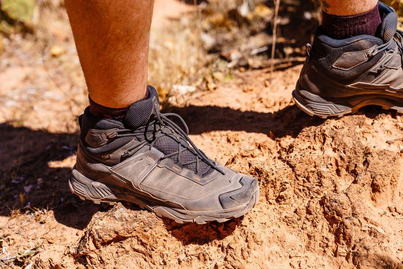 Salomon X Ultra 5 Mid GTX: Trail Champions