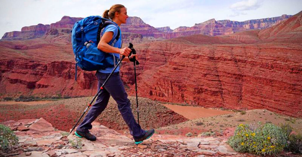 10 Fall Hiking Pants for Woman That Keep You Warm Without Overheating