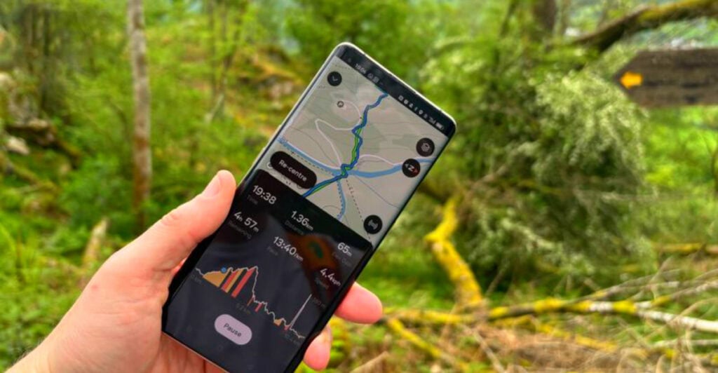 10 Hiking Apps with Offline Maps & 3D Planning Features
