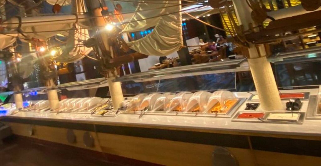 11 South Carolina Buffets That Capture the True Lowcountry Flavor