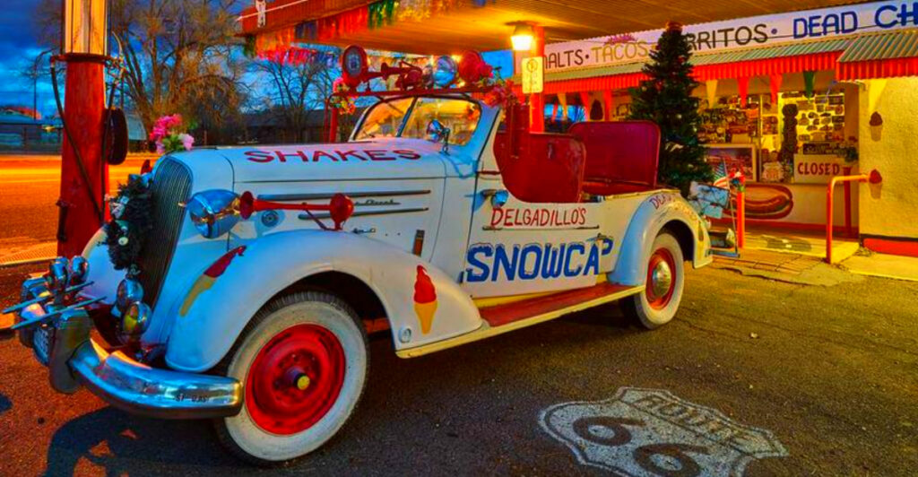 12 Retro Arizona Restaurants That Still Feel Like the 1970s