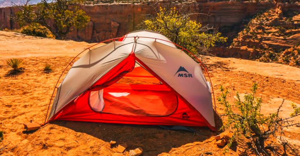 18 Best Travel Essentials for Desert Trips