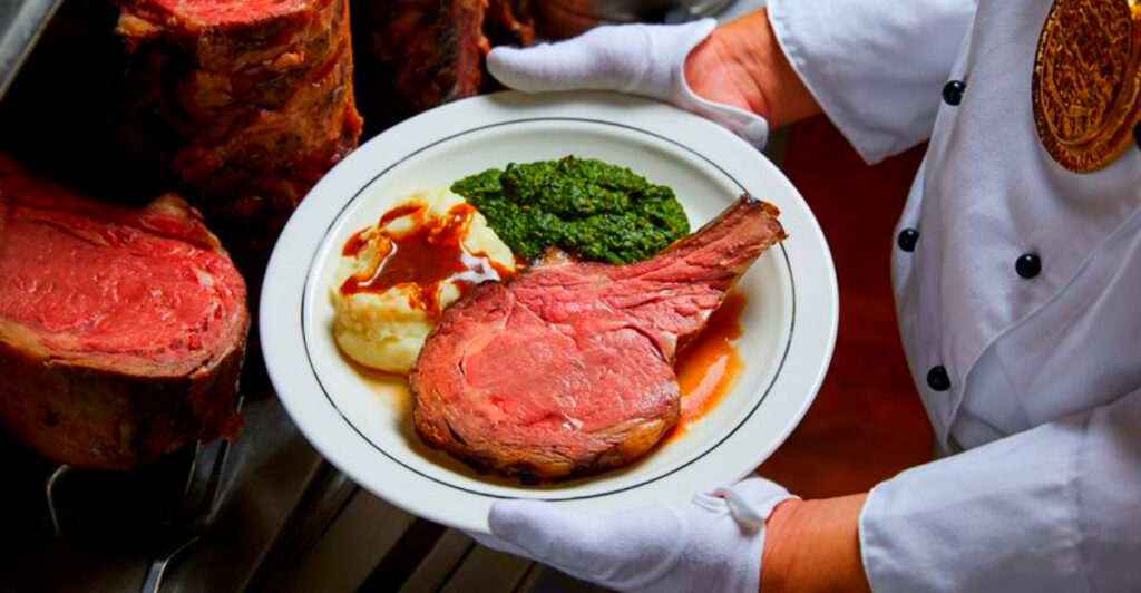 19 Local Restaurants in Los Angeles Locals Say You Must Try