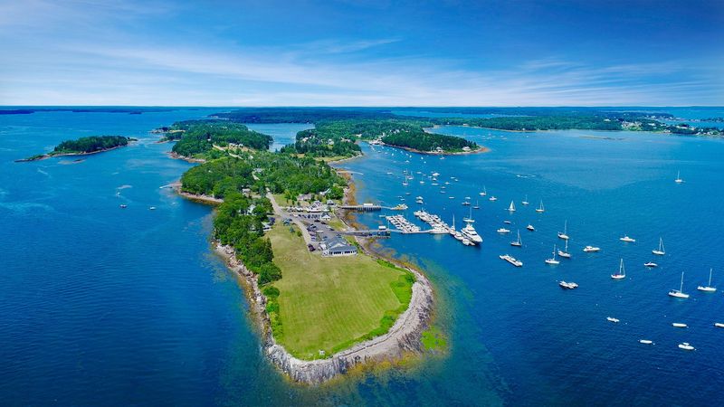 4) Dolphin Marina & Restaurant — Harpswell, ME