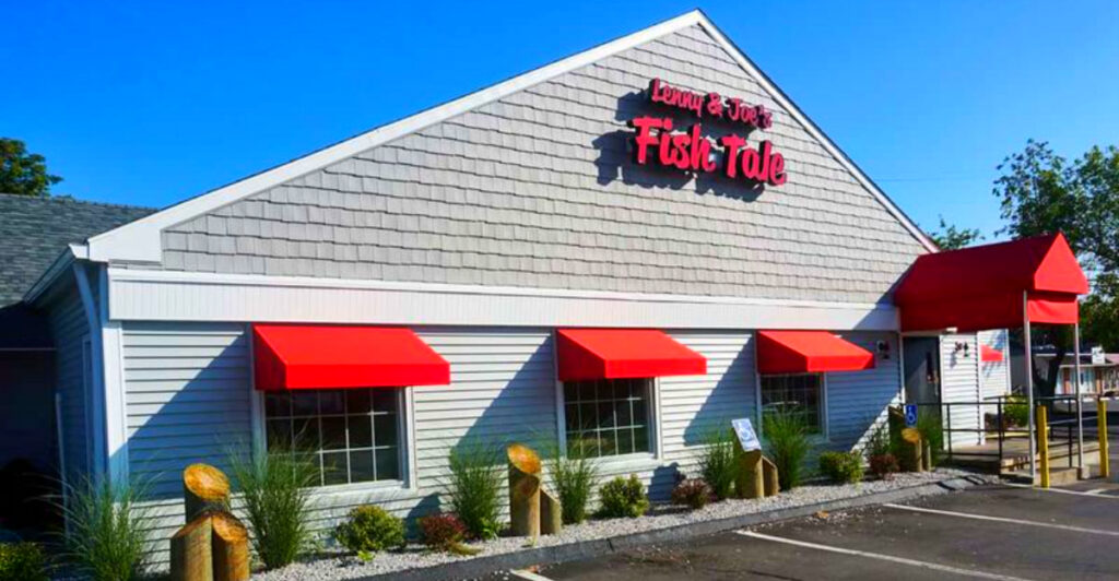 7 Connecticut Shoreline Towns Serving the Best Lobster Rolls (2025)