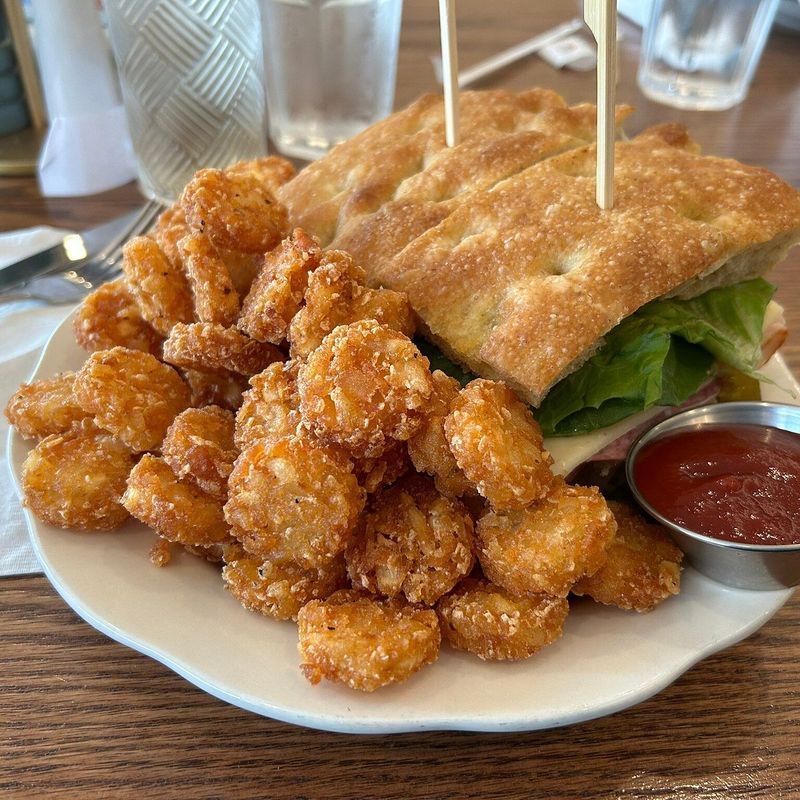 Bernie’s (East Grand Forks)