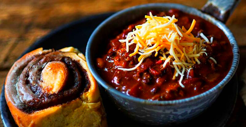 Chili and Cinnamon Roll Starter Bundle (2lbs Loin Tips + 6 Rolls)