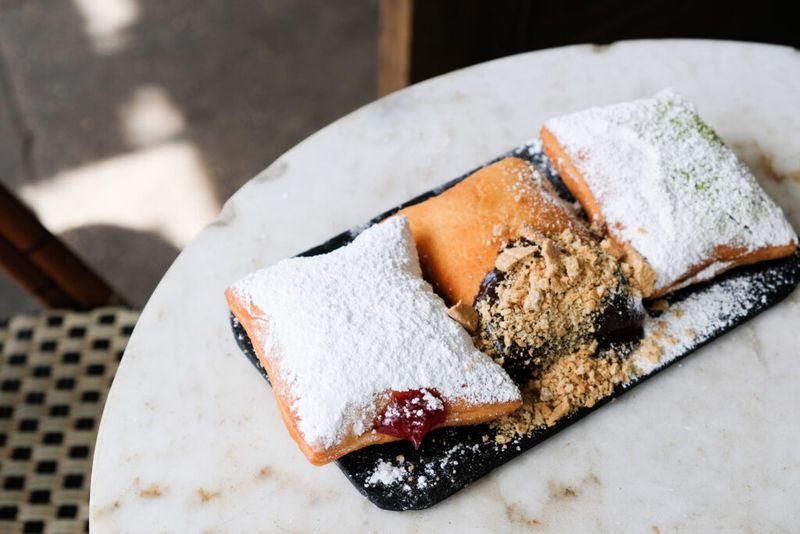 Underground Donut Tour: Historic Beignet & Donut Tour