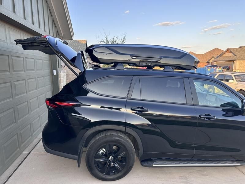 Thule Motion 3 XL: The Spacious Family Champion