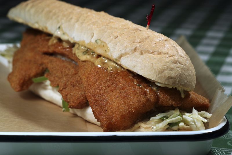 Daisy's Po' Boy & Tavern — Chicago (Hyde Park)