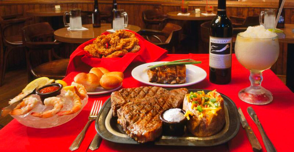 9 Time-Warp Texas Steakhouses Locals Beg You Not To Miss
