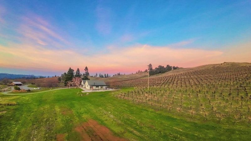 Scenic Sierra Foothills Location