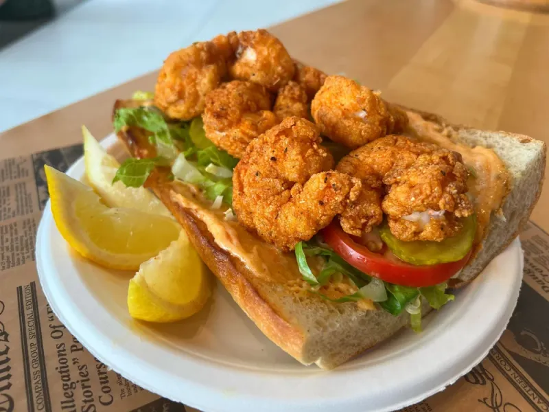 Pike Place Chowder: Seafood Po' Boys with a View