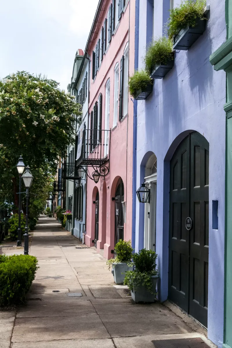 The Battery to Rainbow Row (Charleston, South Carolina) — Pastel Palazzi