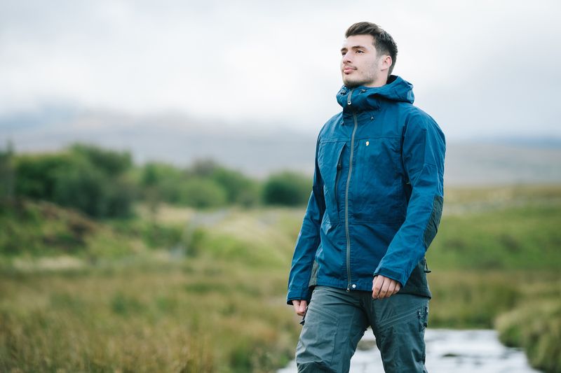 Fjällräven Bergtagen Lite Eco-Shell: Sustainable Adventure Companion