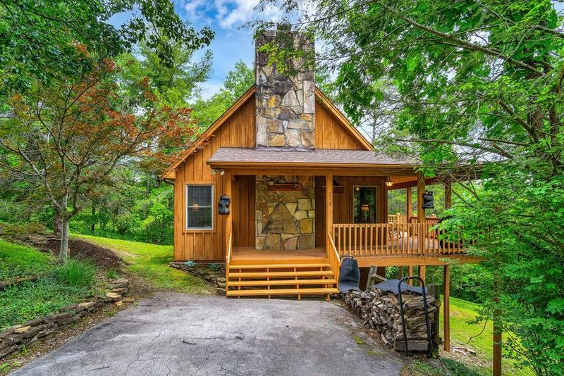 Dogwood Cabins at Laurel Valley — Townsend