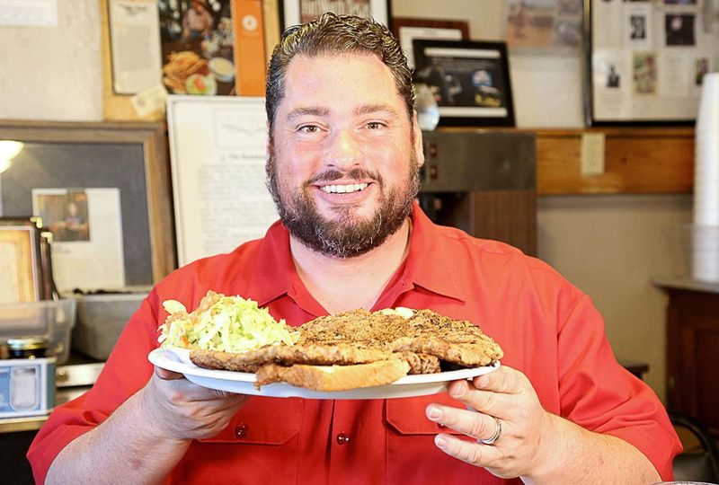 Mary's Café — Strawn