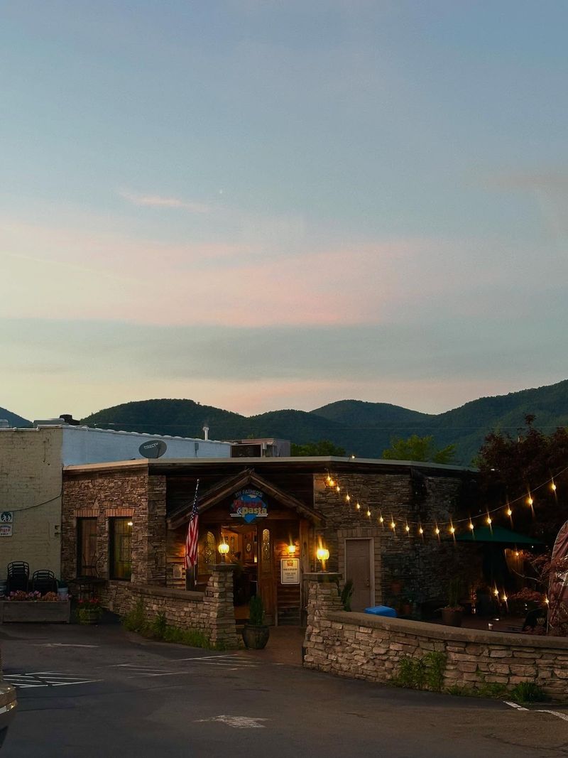My Father's Pizza & Pasta – Black Mountain