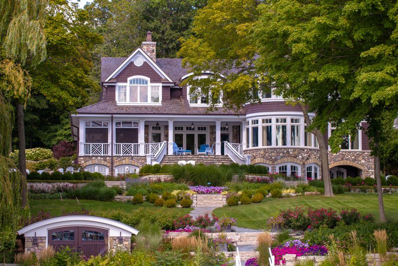 Geneva Lake Shore Path (Lake Geneva, Wisconsin) — Lakeside Villas & Gardens