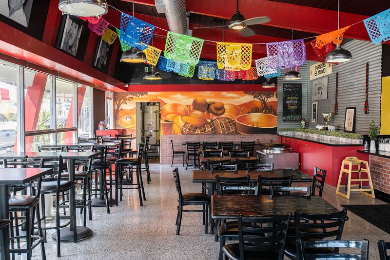 Carnitas El Momo - Monterey Park