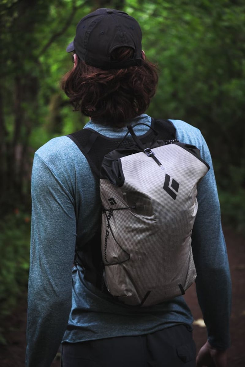 Black Diamond Distance 15 - The Minimalist's Marvel