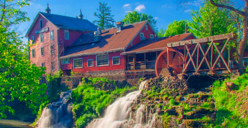 Eat Your Way Across Ohio: A 10-Stop Foodie Road Trip You’ll Love