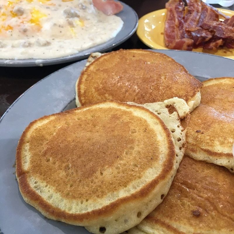 Farmhouse Restaurant – Farm-Fresh Breakfast in Champaign