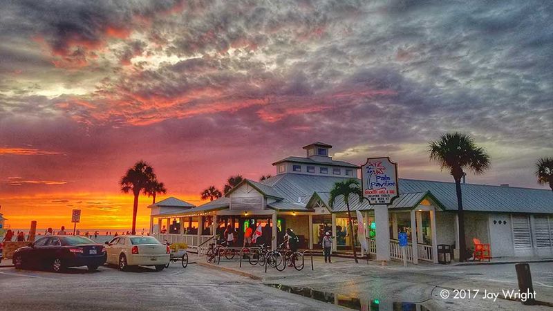 Palm Pavilion Beachside Grill & Bar (Clearwater Beach, Gulf Coast)