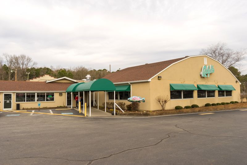 Ralph's Barbecue — Weldon