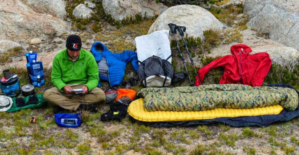 How to Pack Light: Ultralight Gear Tips for Weekend Trekking